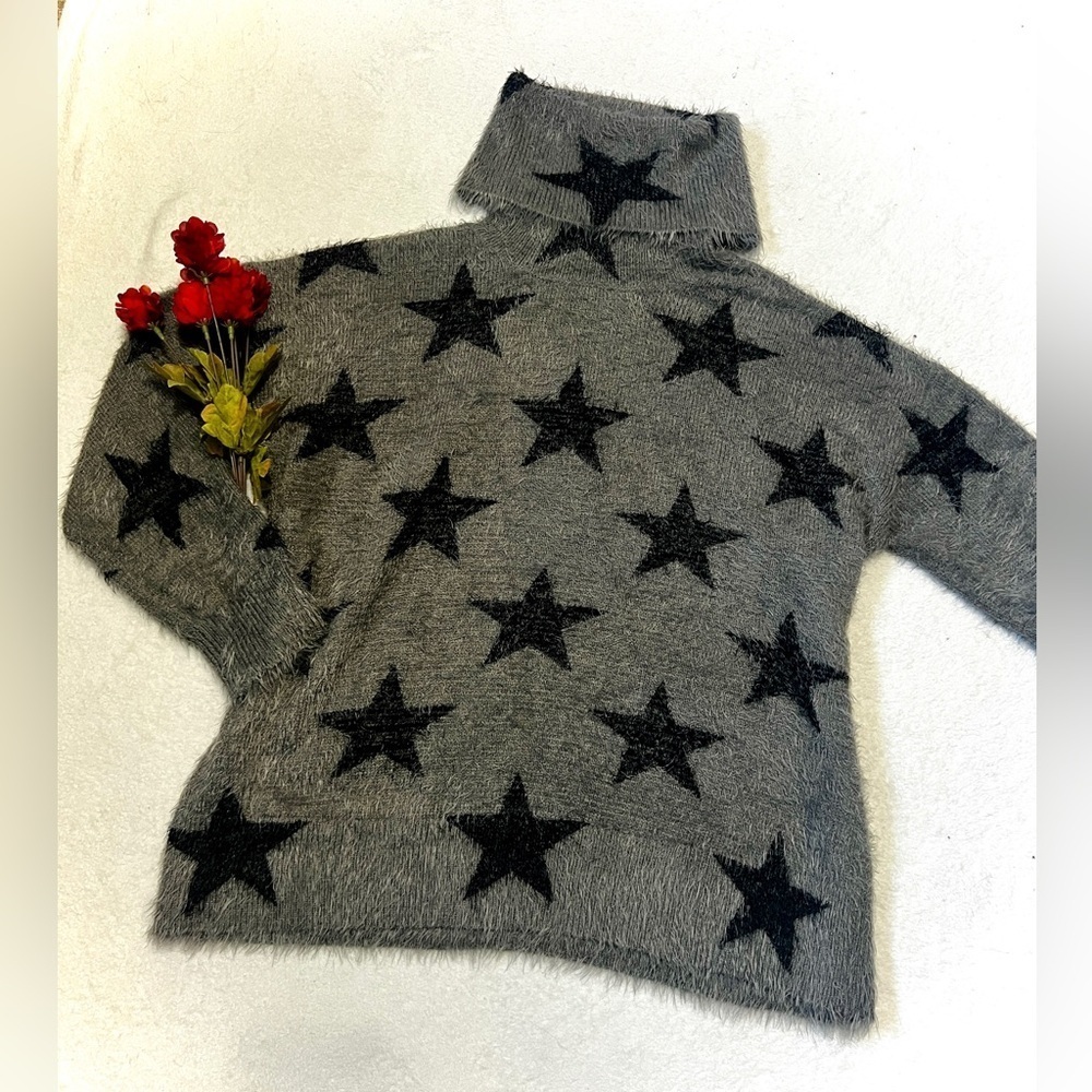 Show me your MUMU Fatima Smokey Star Turtleneck Sweater - Small